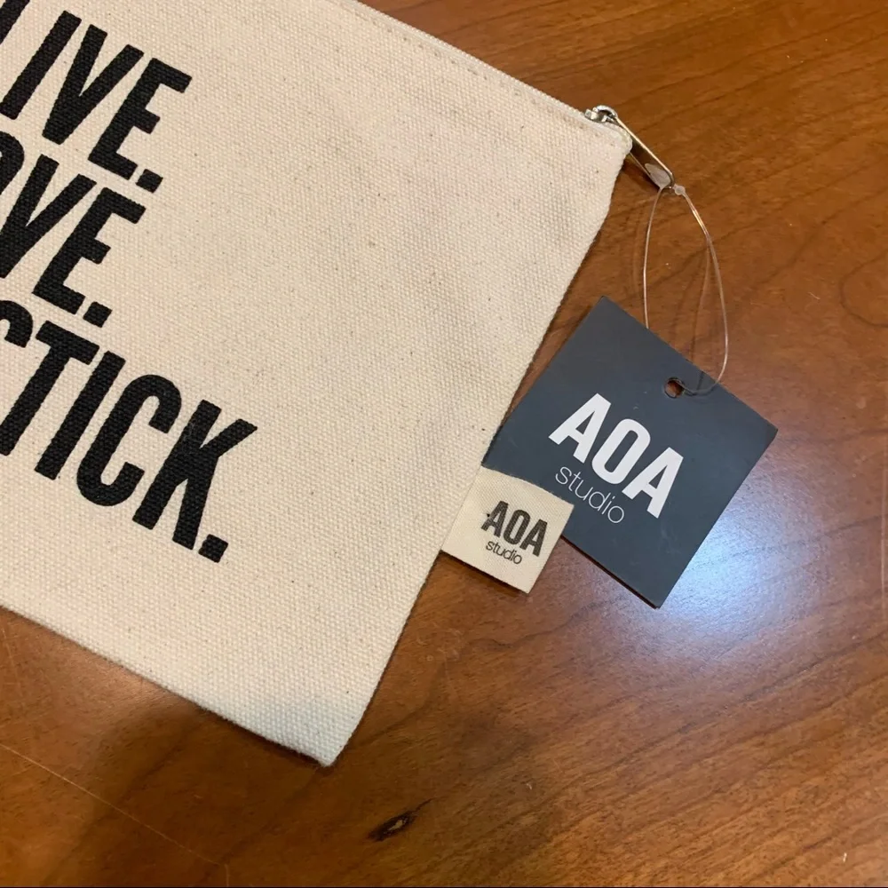 Love Lipstick Makeup Bag Canvas NWT